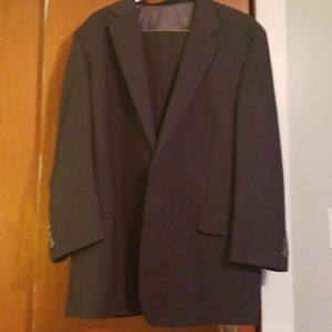Geoffrey Beene charcoal suit 52R coat 44x30 pant